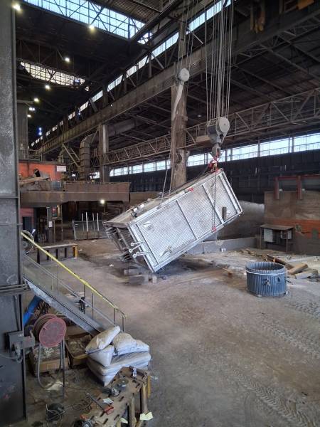 Opération de levage industriel