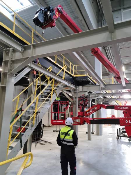 Fabrication sur mesure de passerelle de circulation et de travail pour l'industrie